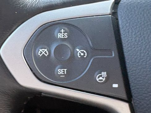 Used 2019 Chevrolet Colorado LT w/ Luxury Package, Chrome AWD/4WD image 8