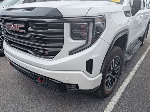 Used 2025 GMC Sierra 1500 AT4 w/ Technology Package AWD/4WD image 2