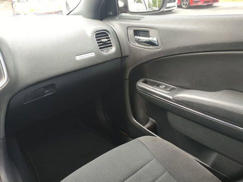 Used 2014 Dodge Charger SXT RWD image 17