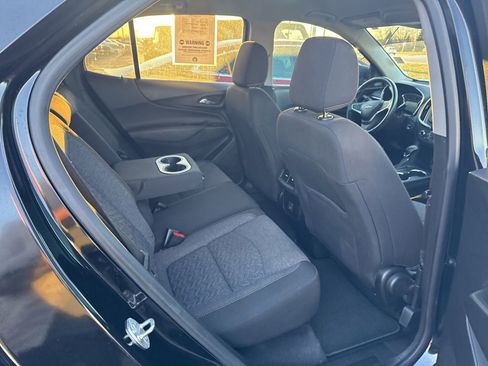 Used 2022 Chevrolet Equinox LT w/ Driver Convenience Package image 29
