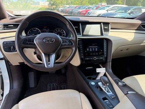 Used 2019 INFINITI QX50 Essential w/ Sensory Package AWD/4WD image 13