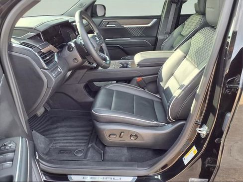 Used 2025 GMC Acadia Denali w/ LPO, Floor Liner Package image 24