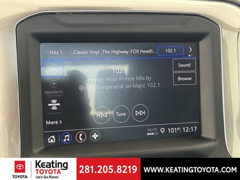 Used 2024 Chevrolet Silverado 1500 Custom AWD/4WD image 23