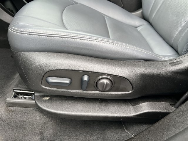 Certified 2024 Buick Enclave Essence w/ Sport Touring Edition AWD/4WD image 14