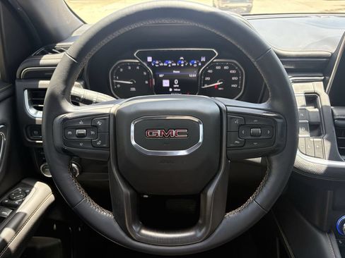 Used 2021 GMC Yukon AT4 w/ Rear Media and Nav Package AWD/4WD image 15
