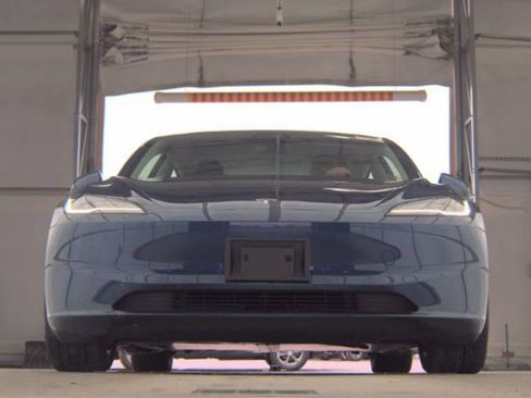 Used 2024 Tesla Model 3 Standard Range RWD image 3