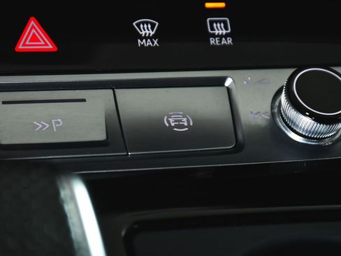 Used 2023 Audi RS Q8 w/ Black Optic Package AWD/4WD image 43