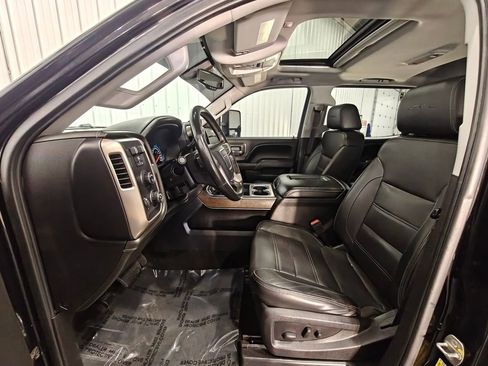 Used 2017 GMC Sierra 2500 Denali w/ Suspension Package, Off-Road AWD/4WD image 31