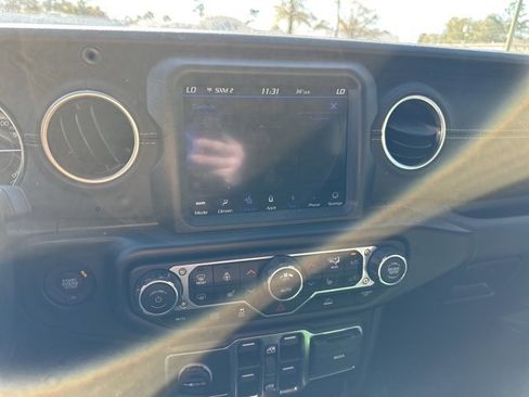 Used 2021 Jeep Wrangler Unlimited Sahara w/ Cold Weather Group image 15