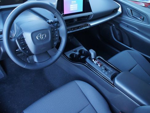 Used 2026 Toyota Prius LE image 20