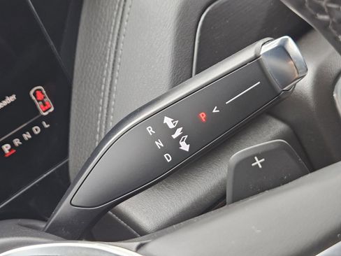 Used 2025 GMC Yukon XL Denali RWD image 29