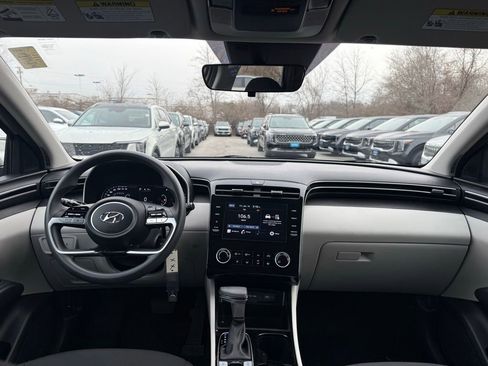 Used 2023 Hyundai Tucson SE image 19