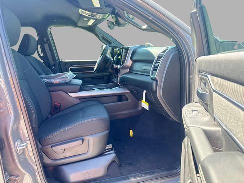 New 2026 RAM 2500 Big Horn AWD/4WD image 14