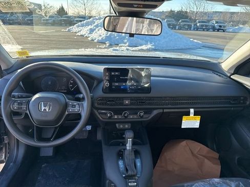 New 2026 Honda HR-V LX image 14