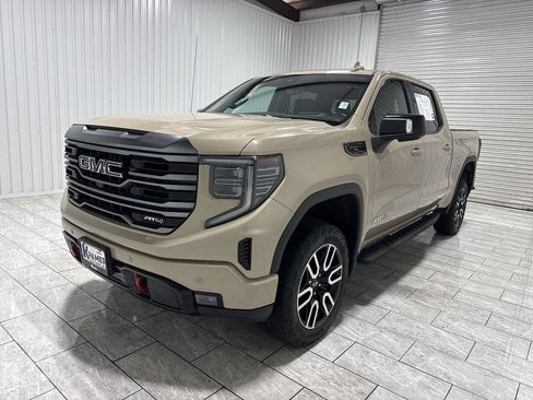 Used 2022 GMC Sierra 1500 AT4 w/ AT4 Premium Package AWD/4WD image 1