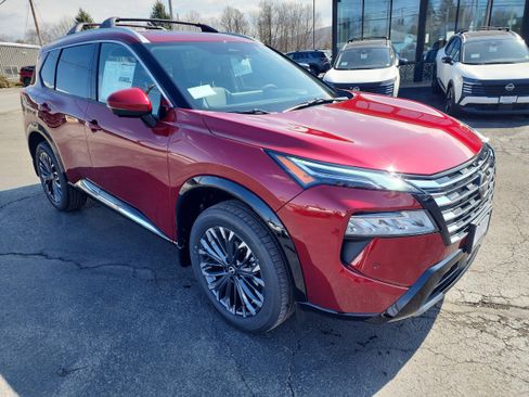 New 2026 Nissan Rogue Platinum image 2