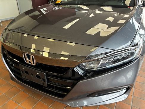 Used 2019 Honda Accord Sport image 8