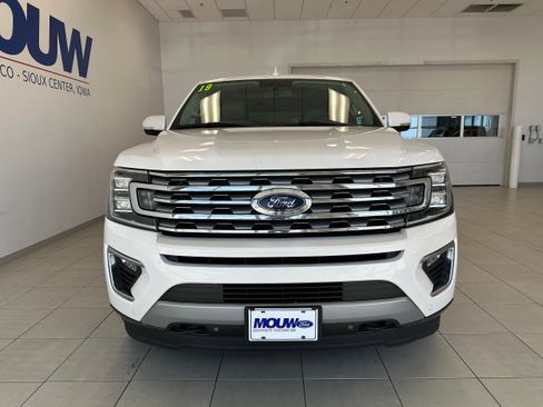 Used 2019 Ford Expedition Limited w/ Equipment Group 301A AWD/4WD image 3