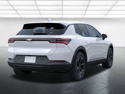 New 2026 Chevrolet Equinox EV LT w/ Comfort Package AWD/4WD image 4