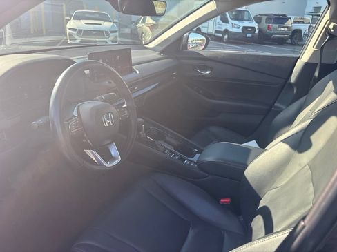 Used 2024 Honda Accord Touring image 6
