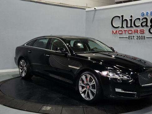 Used 2017 Jaguar XJ L Portfolio AWD/4WD image 2