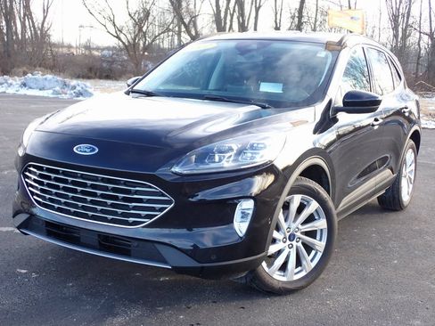 Used 2022 Ford Escape Titanium w/ Titanium Elite Package AWD/4WD image 2
