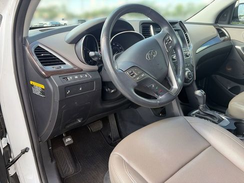 Used 2017 Hyundai Santa Fe Sport w/ 2.4L Tech Package 04 FWD image 11