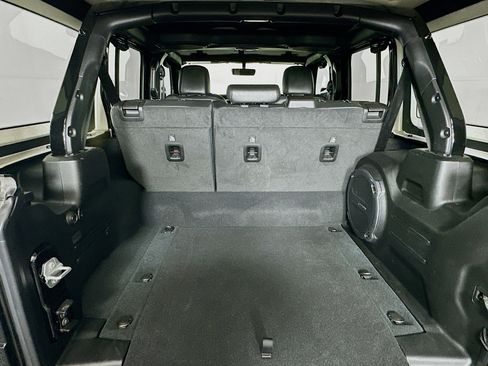 Used 2023 Jeep Wrangler Sahara w/ Cold Weather Group image 28