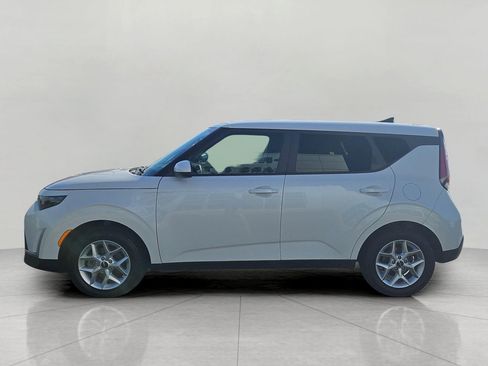 Used 2025 Kia Soul LX w/ LX Technology Package FWD image 5