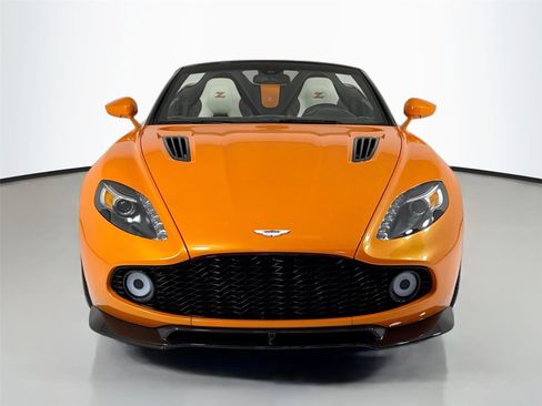 Used 2018 Aston Martin Vanquish Zagato RWD image 11