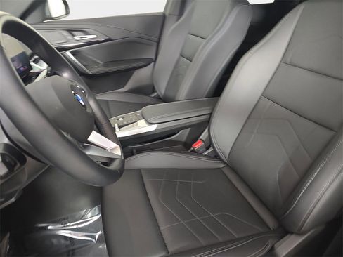 Used 2025 BMW X1 xDrive28i w/ Technology Package image 18