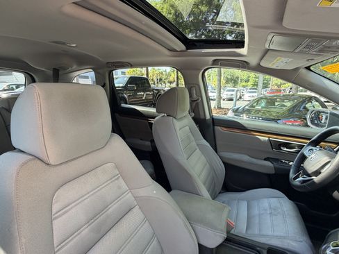 Used 2019 Honda CR-V EX image 45