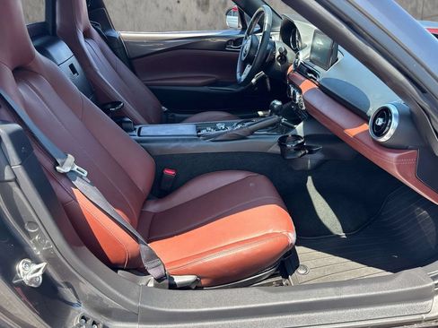 Used 2019 MAZDA MX-5 Miata RF Grand Touring RWD image 11
