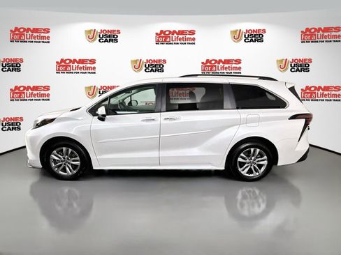 Certified 2024 Toyota Sienna XLE w/ XLE Plus Package AWD/4WD image 16