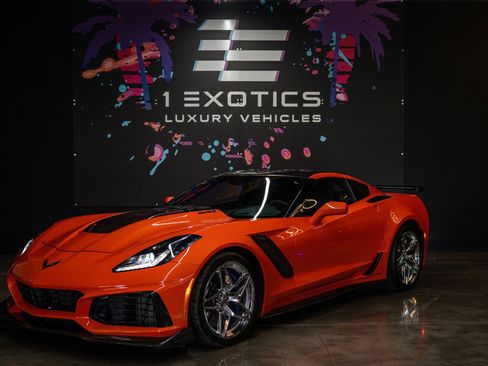 Used 2019 Chevrolet Corvette ZR1 RWD image 1