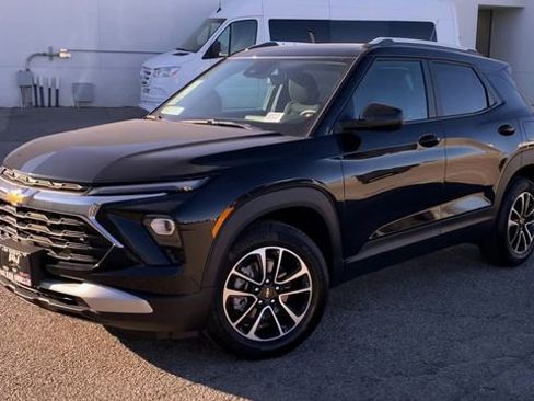 New 2026 Chevrolet TrailBlazer LT FWD image 4