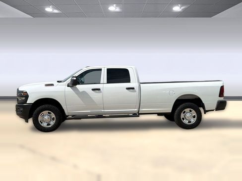 Used 2025 RAM 2500 Tradesman AWD/4WD image 2