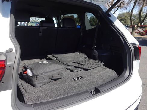 Used 2022 Volkswagen Tiguan SE R-Line image 26