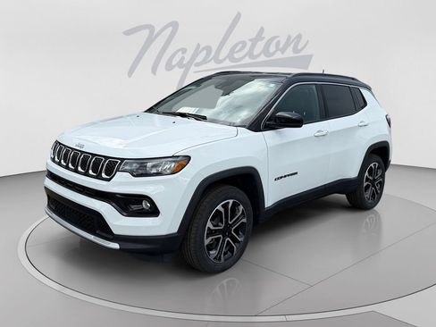 Used 2023 Jeep Compass Limited AWD/4WD image 1