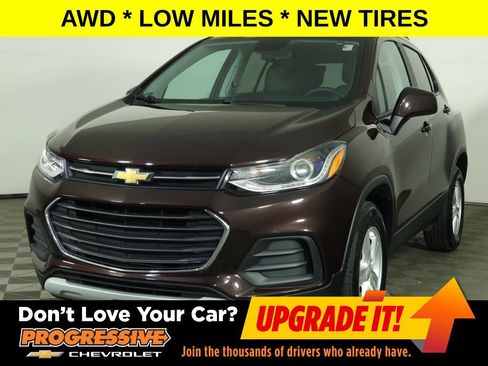 Used 2022 Chevrolet Trax LT w/ Driver Confidence Package AWD/4WD image 1