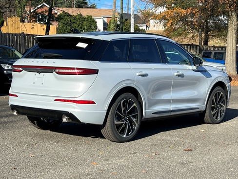 New 2026 Lincoln Corsair Grand Touring image 4