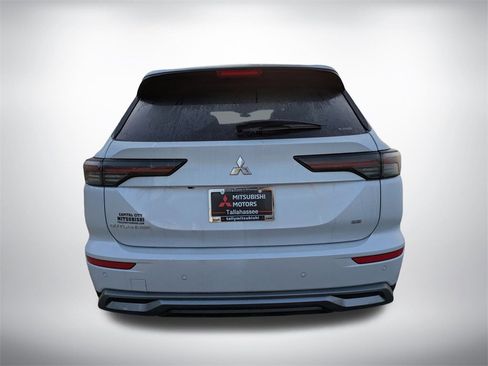 New 2025 Mitsubishi Outlander SE image 5