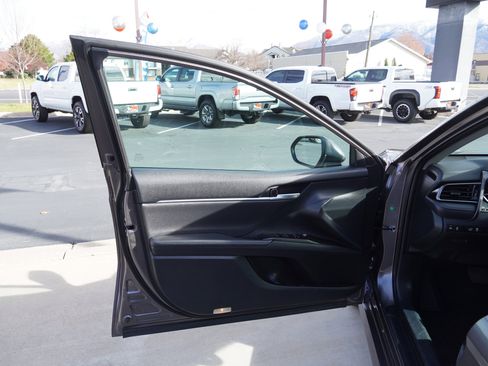 Used 2024 Toyota Camry XLE image 16