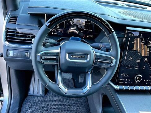 New 2026 GMC Acadia Denali w/ Super Cruise Package FWD image 15