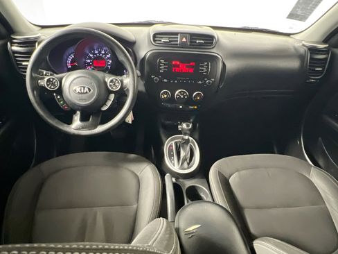 Used 2016 Kia Soul FWD image 29