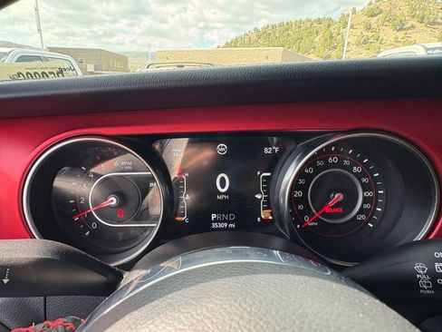 Used 2021 Jeep Wrangler Unlimited Rubicon image 18