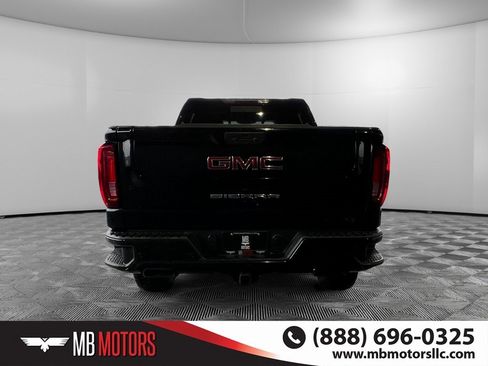Used 2022 GMC Sierra 1500 AT4 image 4