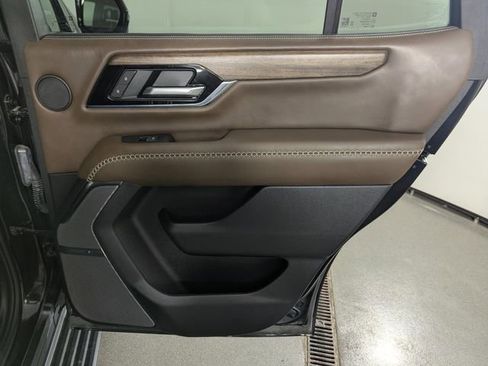 Used 2025 GMC Yukon Denali Ultimate image 26