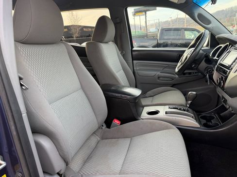 Used 2014 Toyota Tacoma 4x4 Double Cab w/ SR5 Package image 23