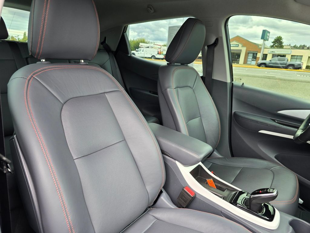 Used 2020 Chevrolet Bolt Premier w/ Infotainment Package FWD image 11